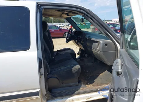 2004 Chevrolet Silverado 1500 Ls из США, поврежденный, VIN 1GCEC19T24E317822